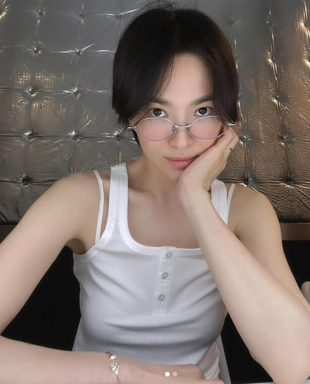 43歲的宋慧喬,顏值仍然在線,難怪穩坐一姐地位。