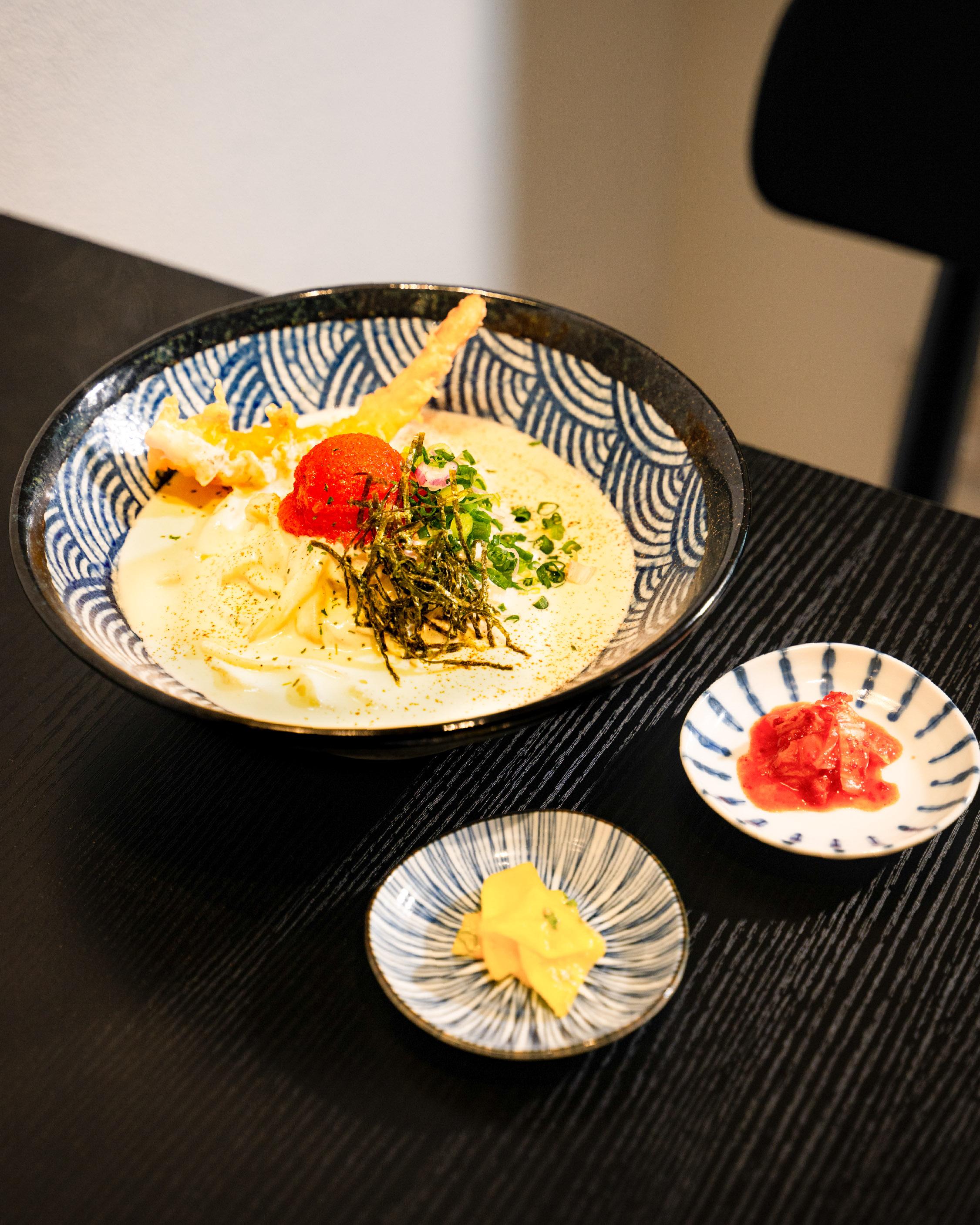 明太子奶油烏冬配炸蝦天婦羅