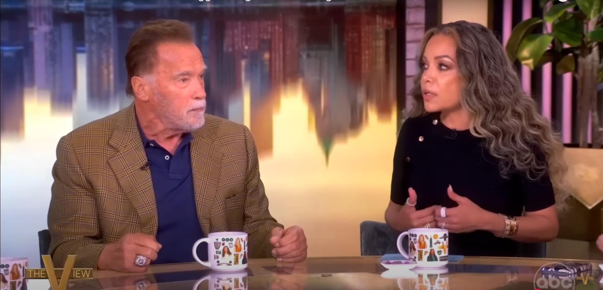 主持之一的Sunny Hostin,並不認同阿諾的觀點。