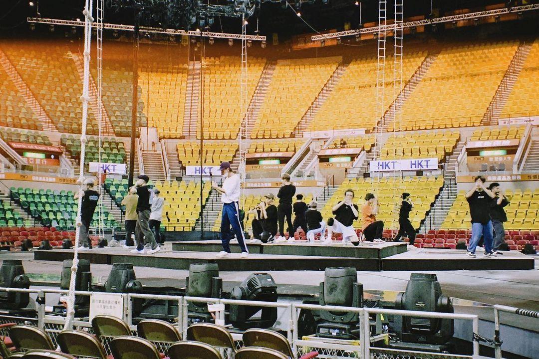 阿Mo於MIRROR演唱會的綵排情況。