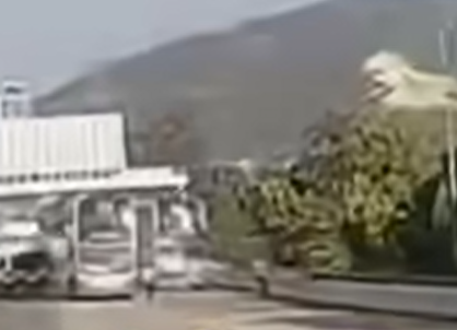 (@fb 車cam L香港群組 影片截圖)