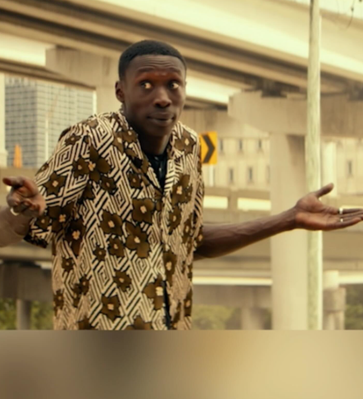 拉梅因這招牌表情及手勢紅遍全球。(互聯網)