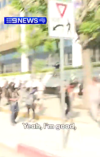 洛杉磯衝突|澳洲女記者站在警員前做直播無端遭開槍 橡膠彈中腳(有片)