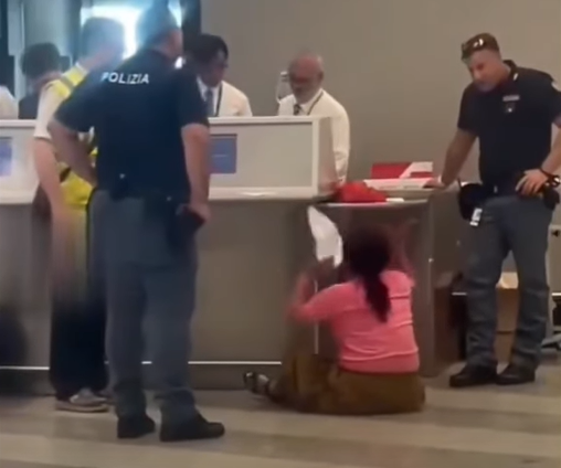 華人大媽米蘭機場滾地哭鬧 疑手提行李不符規定(有片)