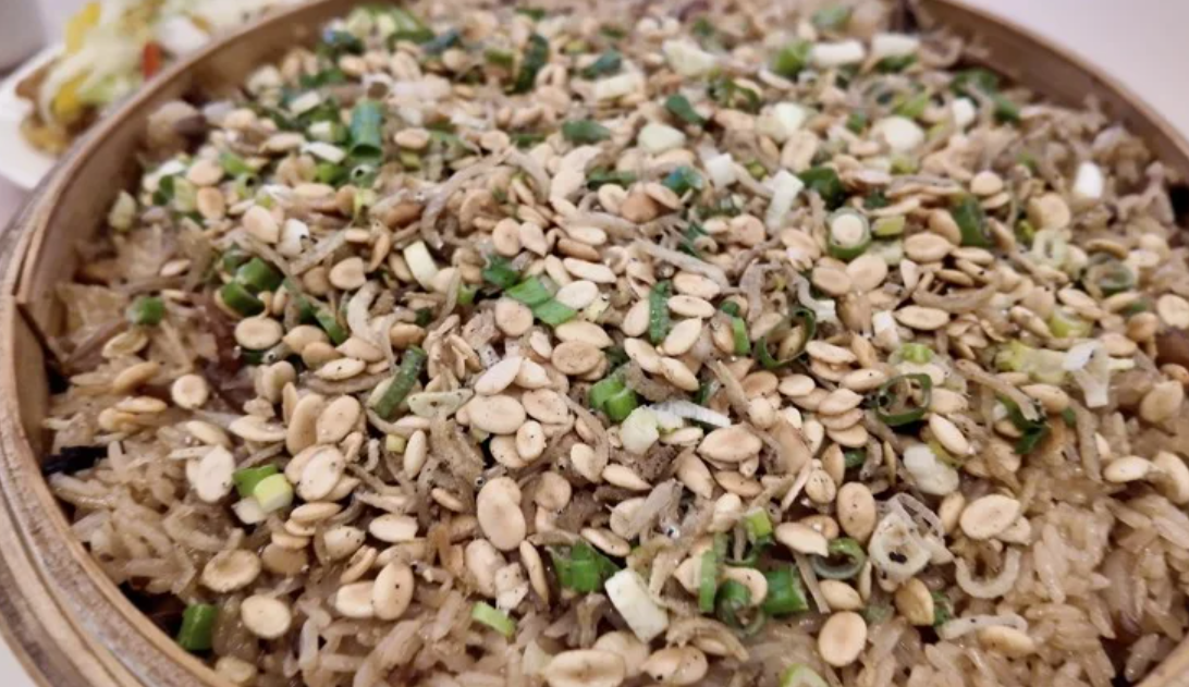 台灣新竹市一對新人上月在5星級的新竹國賓飯店舉辦婚宴,新郎身為穆斯林,半年前和飯店訂約時特別告知「菜餚絕對不可含有任何豬肉」,未料婚宴當天的米糕竟參雜豬肉,讓許多穆斯林賓客「犯禁」。(網上圖片)