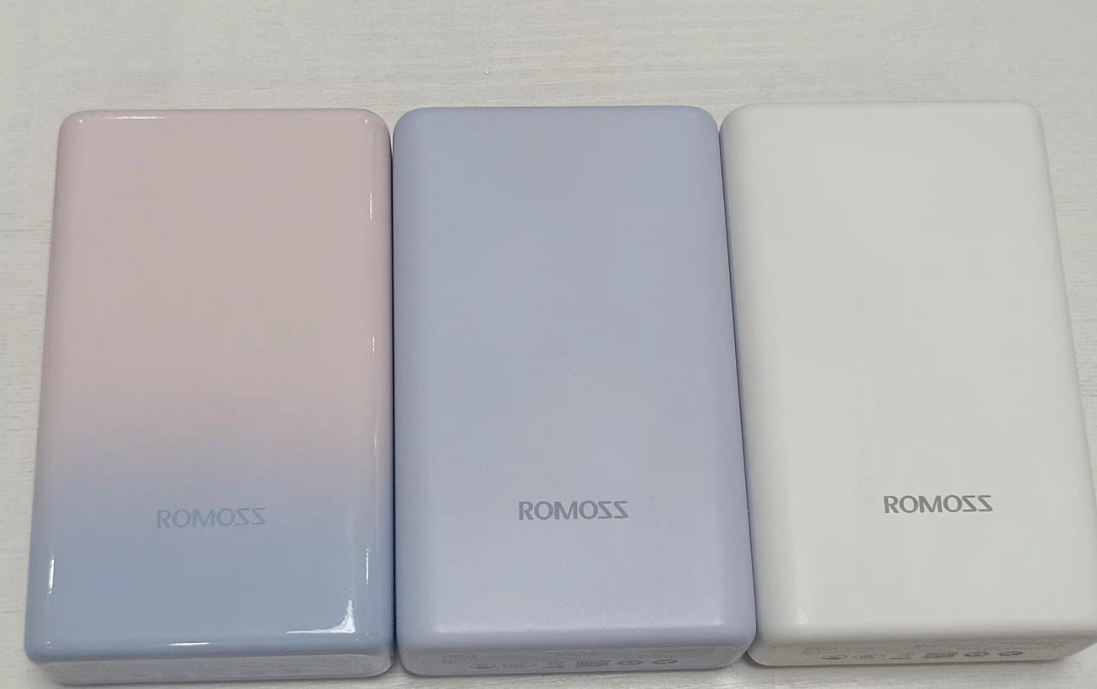 近日,深圳移動電源品牌羅馬仕(ROMOSS)按照監管要求,向深圳市市場監督管理局報告了召回計劃,自即日起,召回2023年6月5日至2024年7月31日期間製造的部分羅馬仕ROMOSS牌移動電源(充電寶),涉及PAC20-272、PAC20-392、PLT20A-152三個型號,三款產品共計491745台。