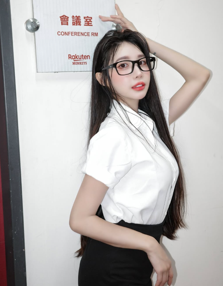 筠熹(IG@yuhi_0927)