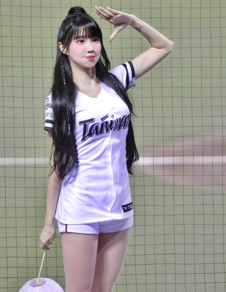 筠熹(IG@yuhi_0927)