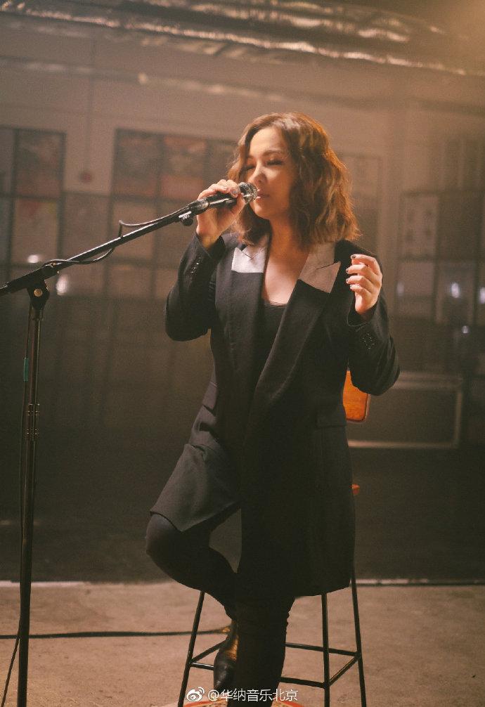 衛蘭歌聲深受內地樂迷愛戴。