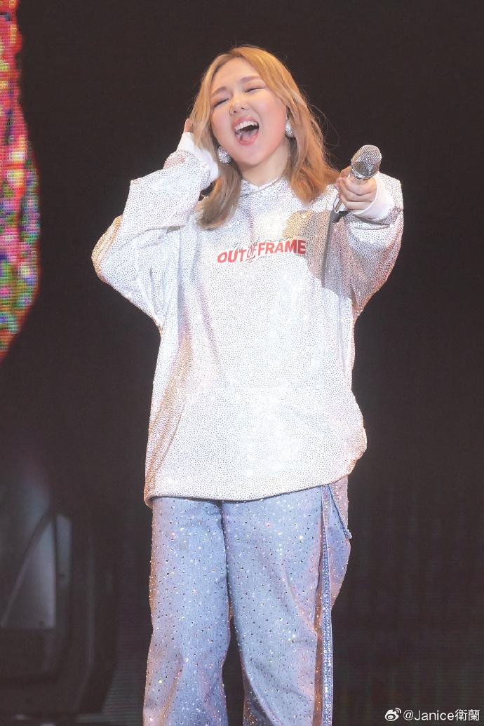 衛蘭歌聲深受內地樂迷愛戴。