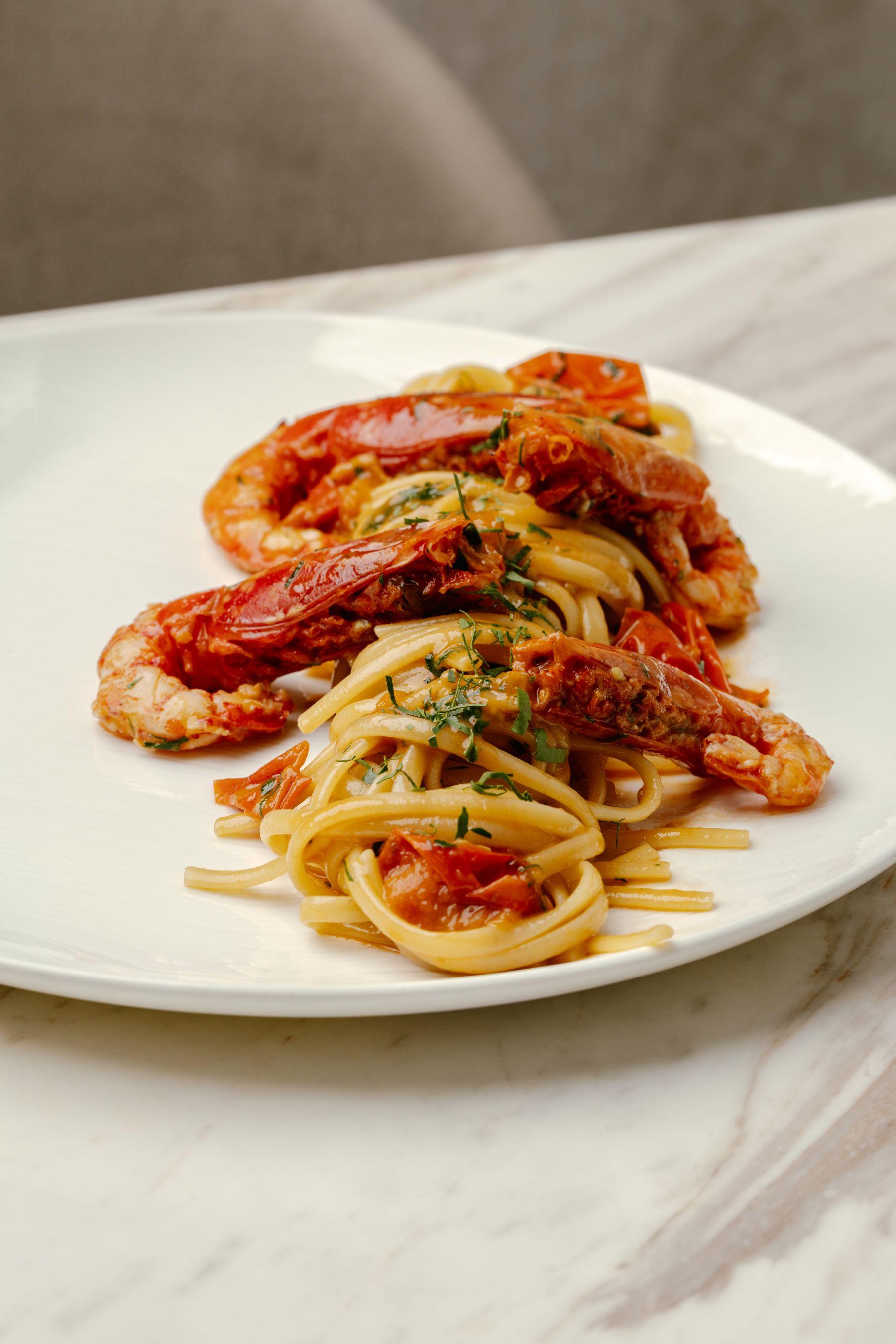 西西里紅蝦扁意粉 (升級另加$288)紅蝦味澎湃,滿口西西里海洋精華;意粉彈牙均勻吸汁,啖啖甘香。