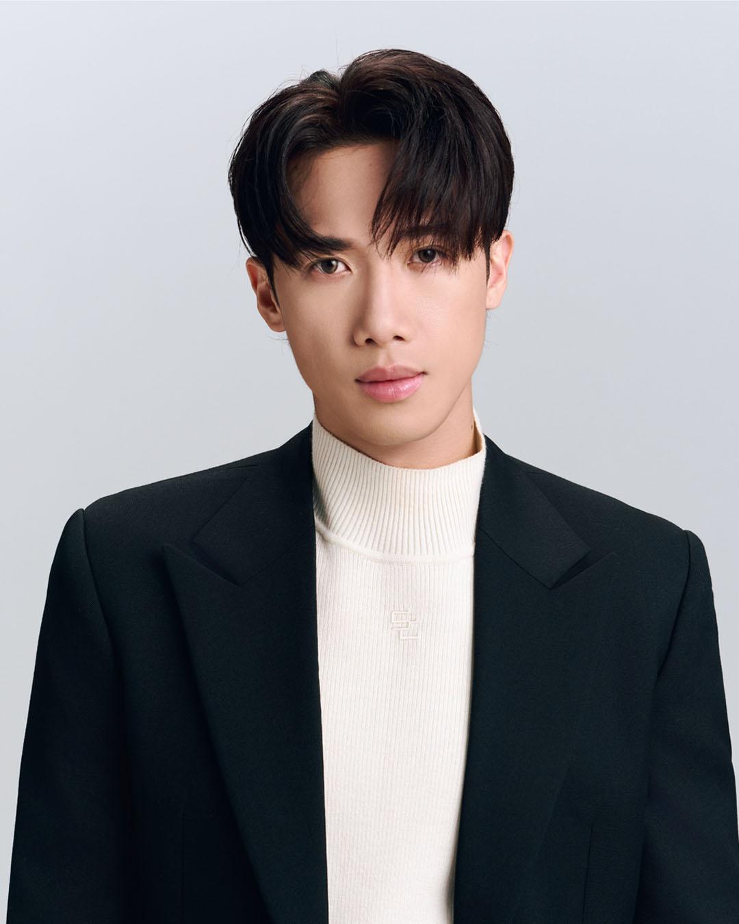 Mirror成員李駿傑Jeremy、邱士縉Stanley、人氣歌手詹天文Windy現身感受澳門嘉年華開幕禮。