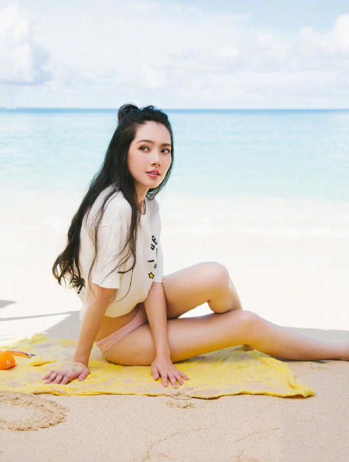 兩孩之母郭碧婷,身材仍然keep到。(網上圖片)