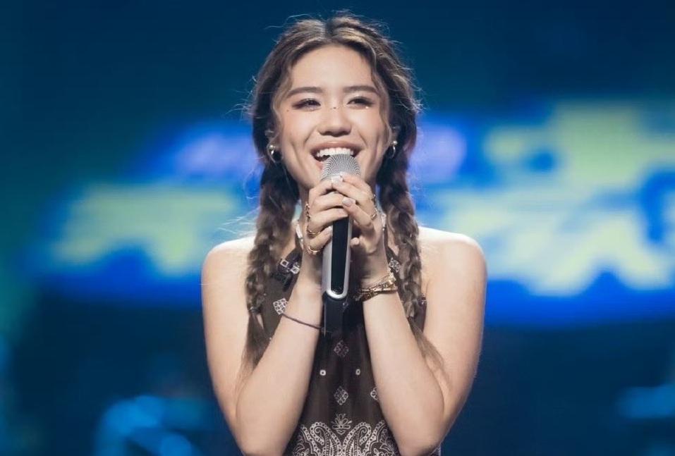 鍾鎮濤20歲愛女鍾㦤宣布出道。