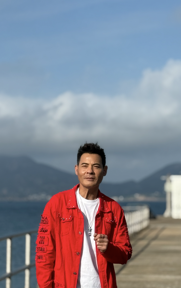 黃智賢振示組成Hey Brother後,重拾獨特價值。