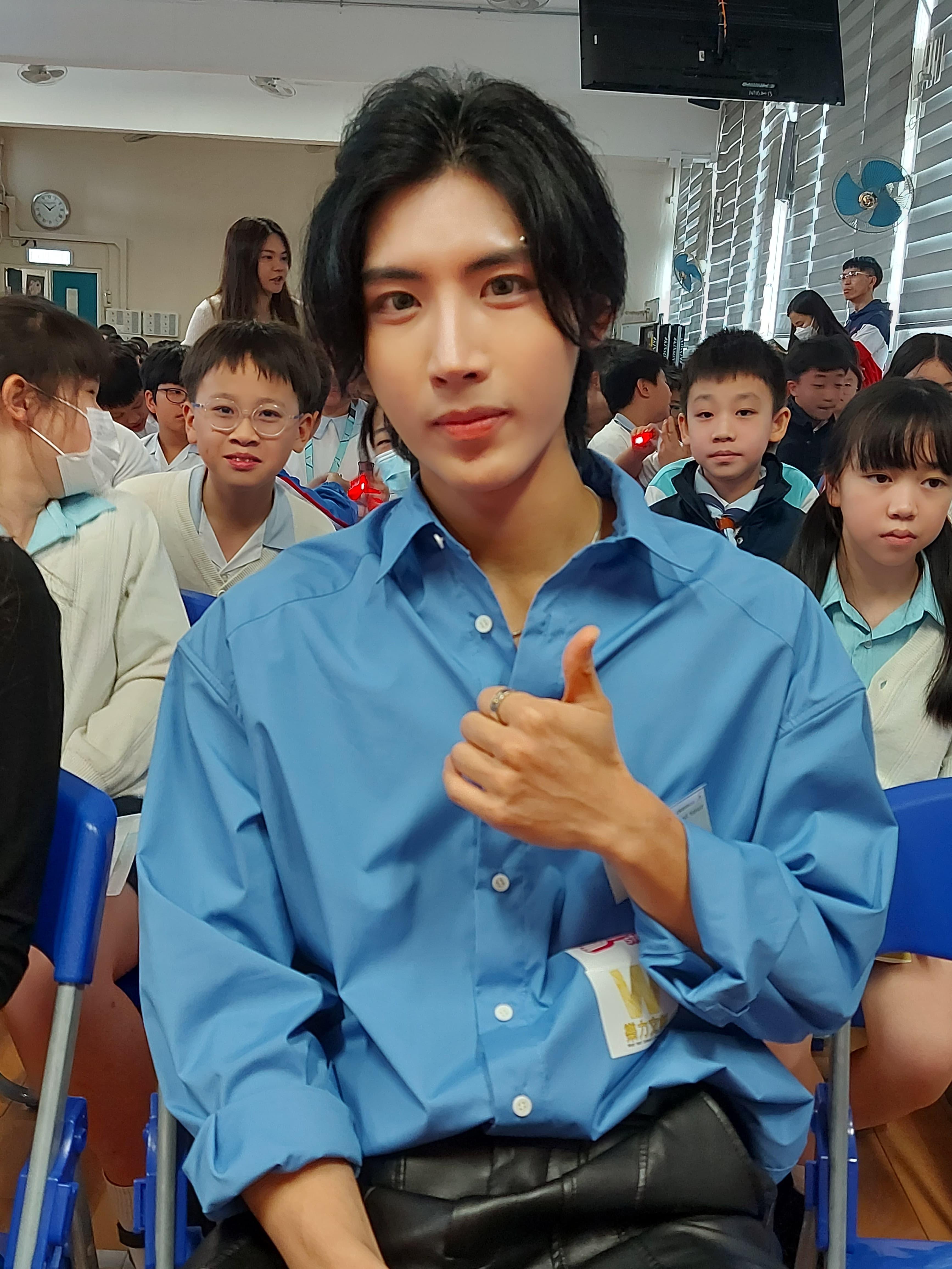 Hugo的跳唱表演,為活動掀起高潮。