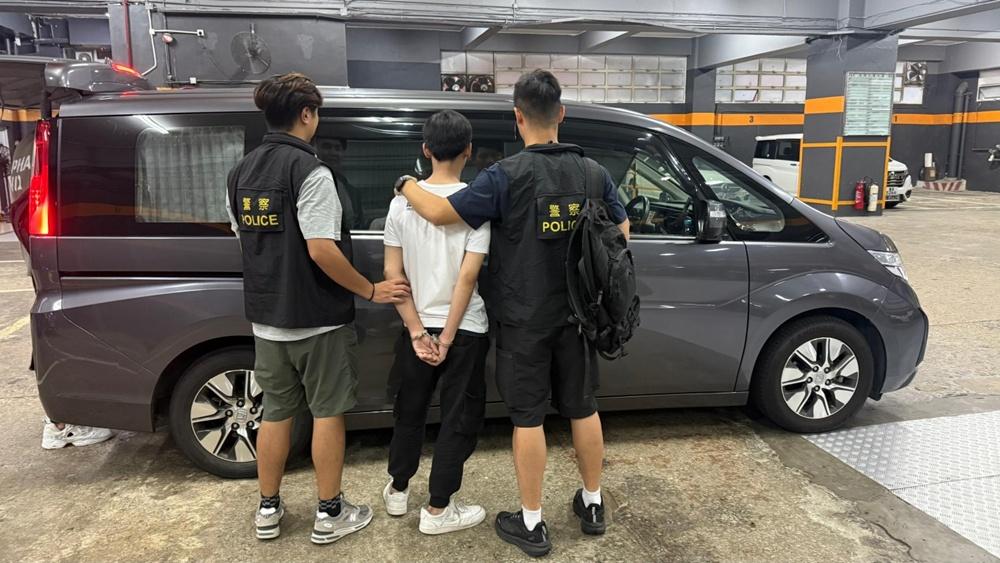 將軍澳男涉販毒被捕,檢獲100萬元太空油及大麻花等毒品。(警方相片)