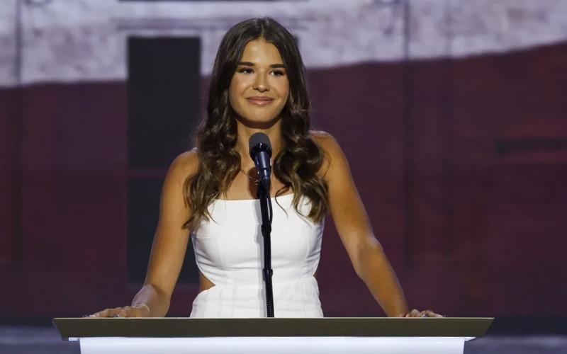 Kai Trump去年7月曾為特朗普站台。(X)