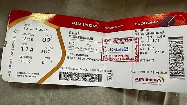 40歲英國男子Vishwash Kumar Ramesh是機上惟一生還者,報道指是坐在11A。(X)