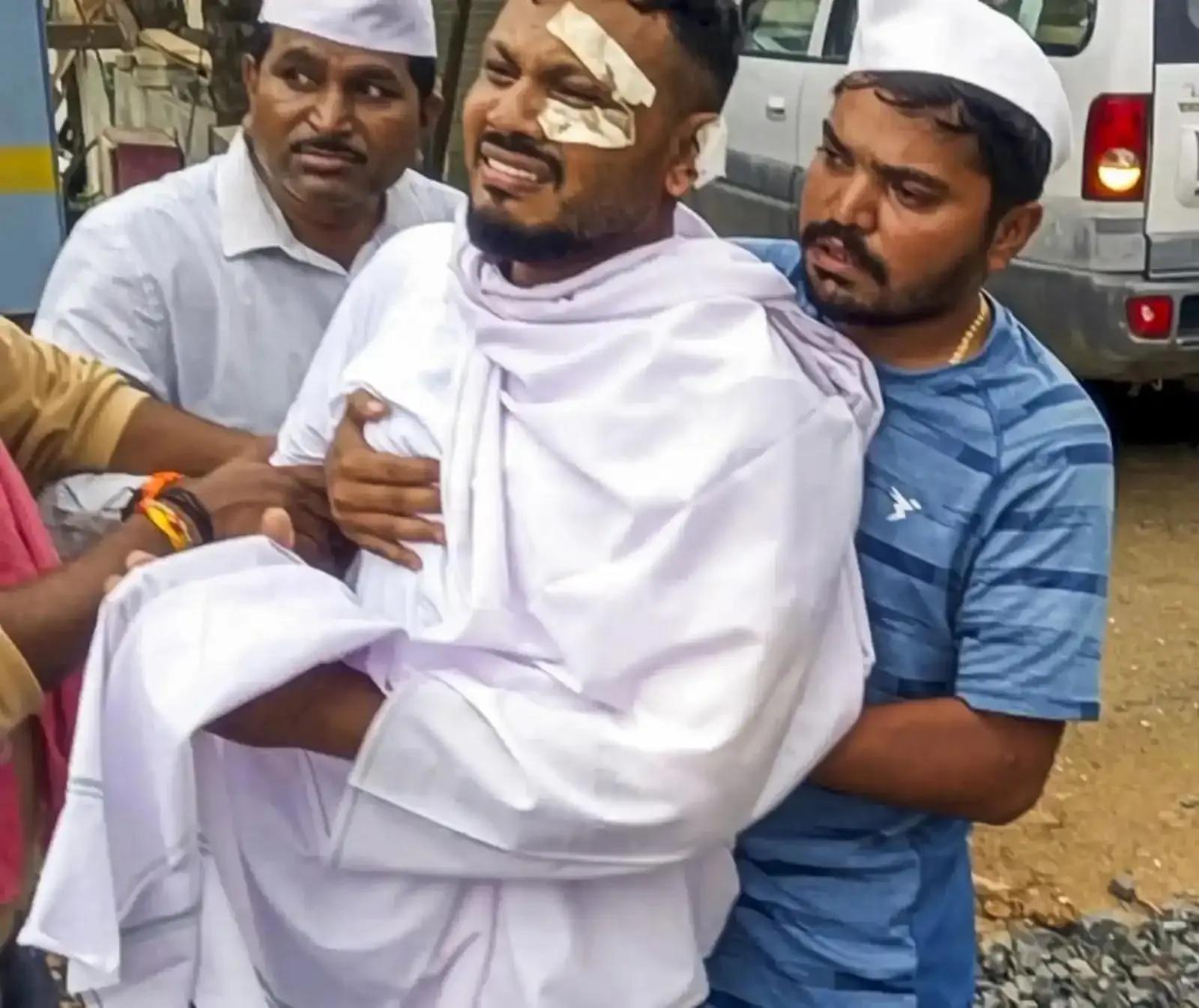 印航唯一生還者傷痛送別罹難弟弟,感慨:若我換位他就還在。(X)