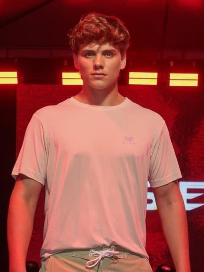 Camassola的姐姐表示:「他想成為一名模特兒,並打算成為一名農業工程師。」(X)