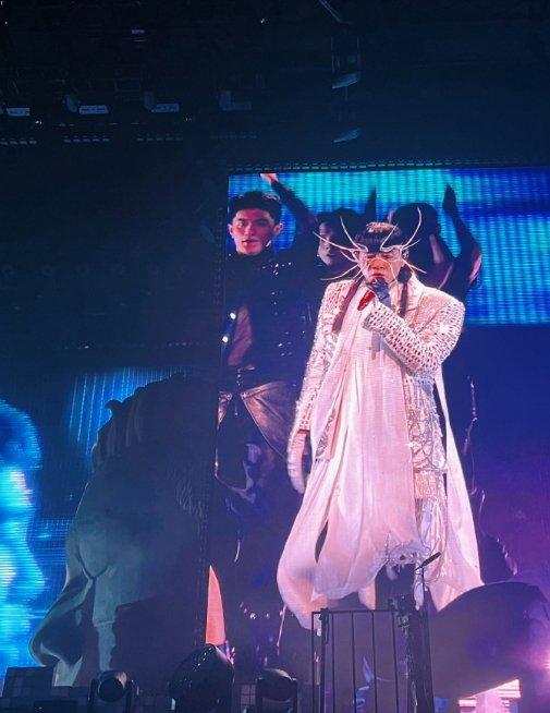 陳小春於上海舉行巡迴演唱會首場。