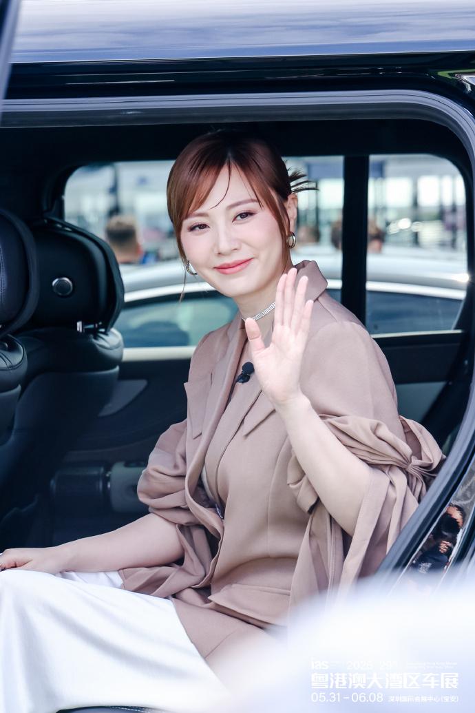 朱晨麗也有出席車展。