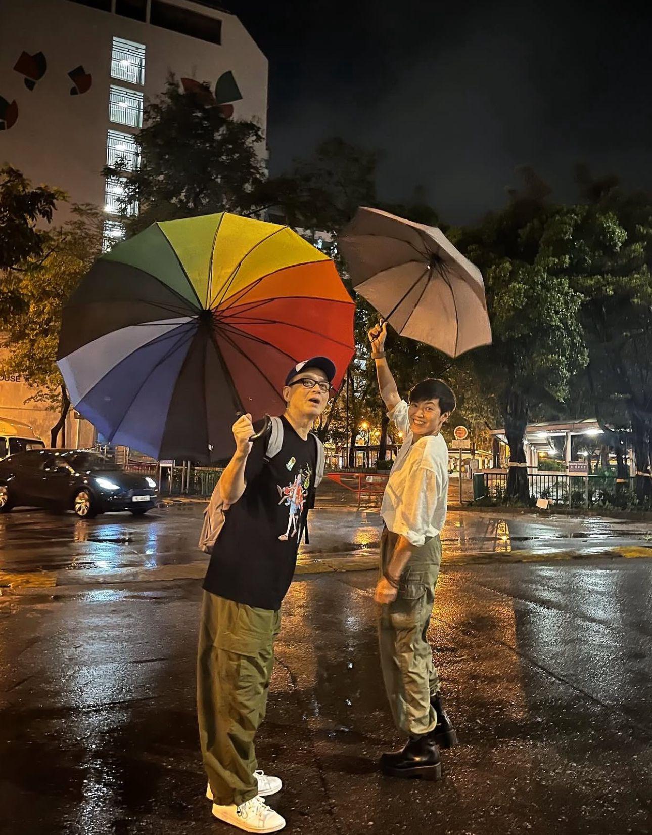 黃耀明轉發何韻詩的帖文,分享了兩人多張合照。