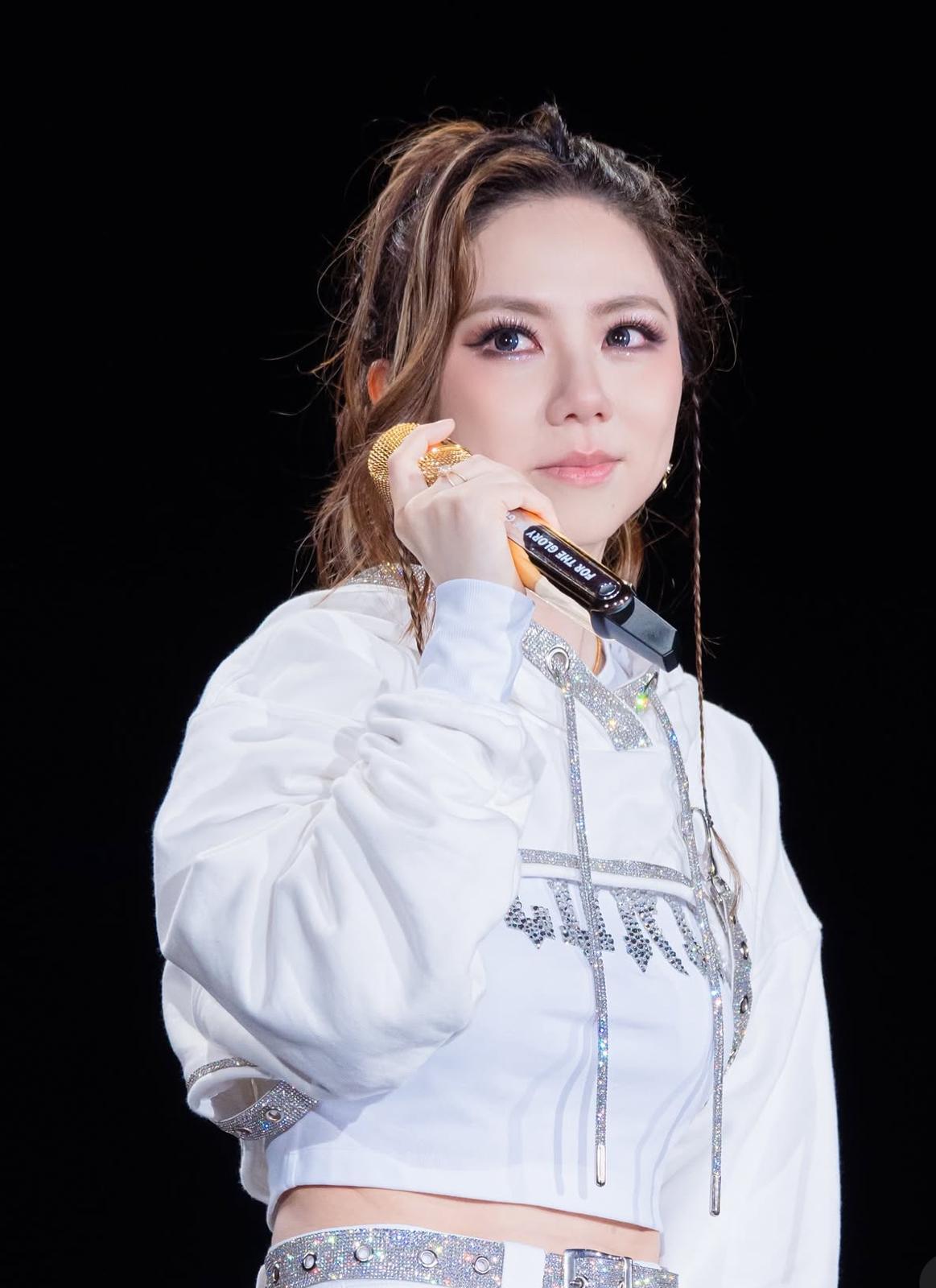 G.E.M.將於香港啟德舉行巡迴演唱會。