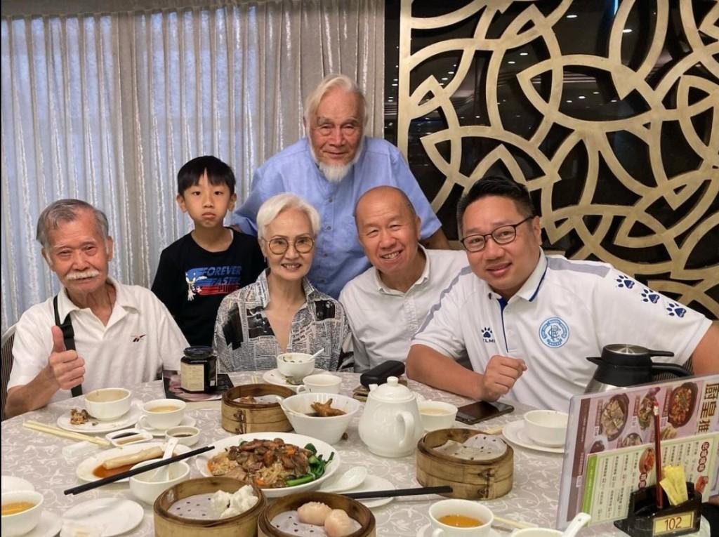 2024年8月,雪梨與唐佳一齊參與友人聚會。