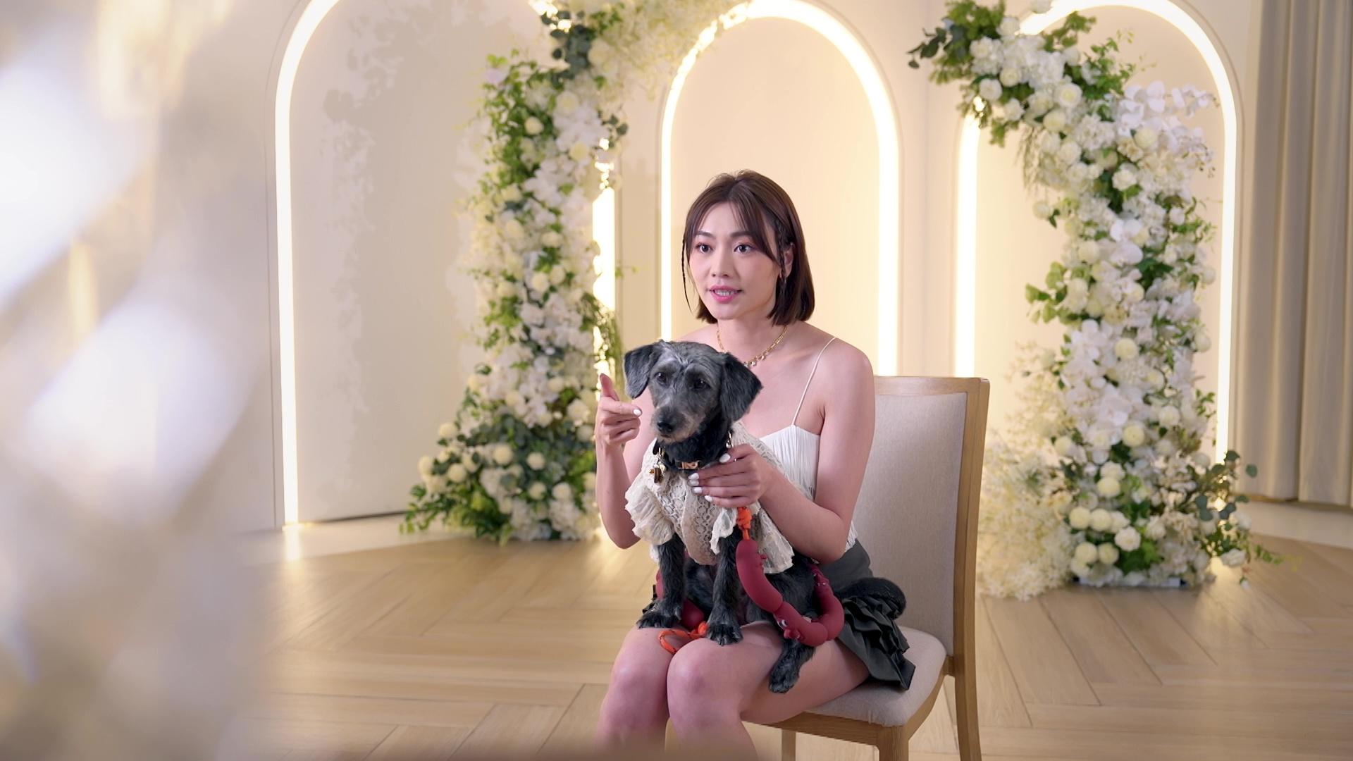 Matthew簡直變咗Two Two攝石。