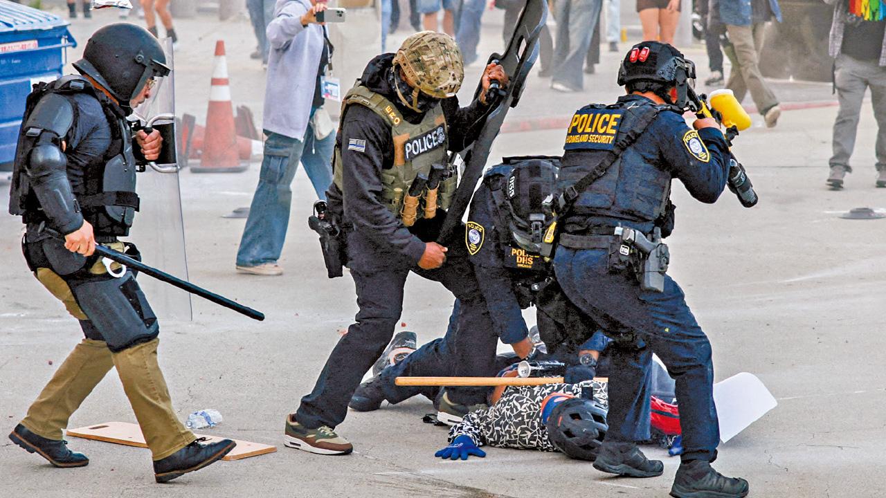 洛杉磯 反搜捕非法移民示威