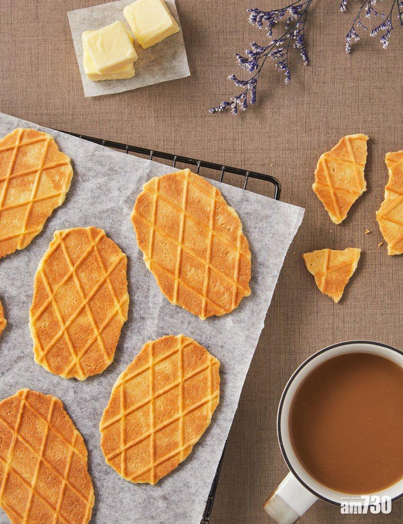 【雪糕三文治】雪糕+窩夫曲奇,材料窩夫曲奇牛油味香濃。