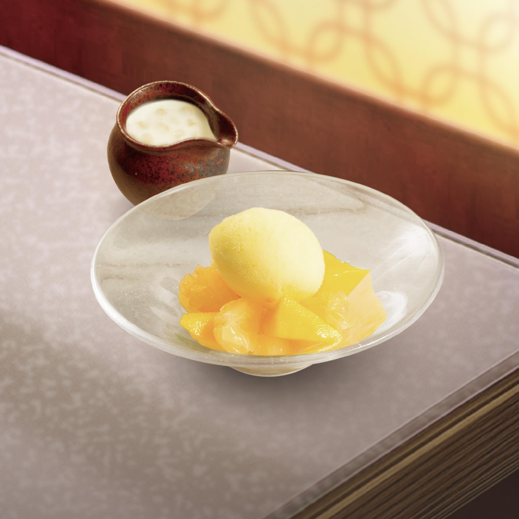 月山任何廚師發辦免費升級「洋の甘露」,即宮崎芒果楊枝甘露配椰汁水信玄珍珠。