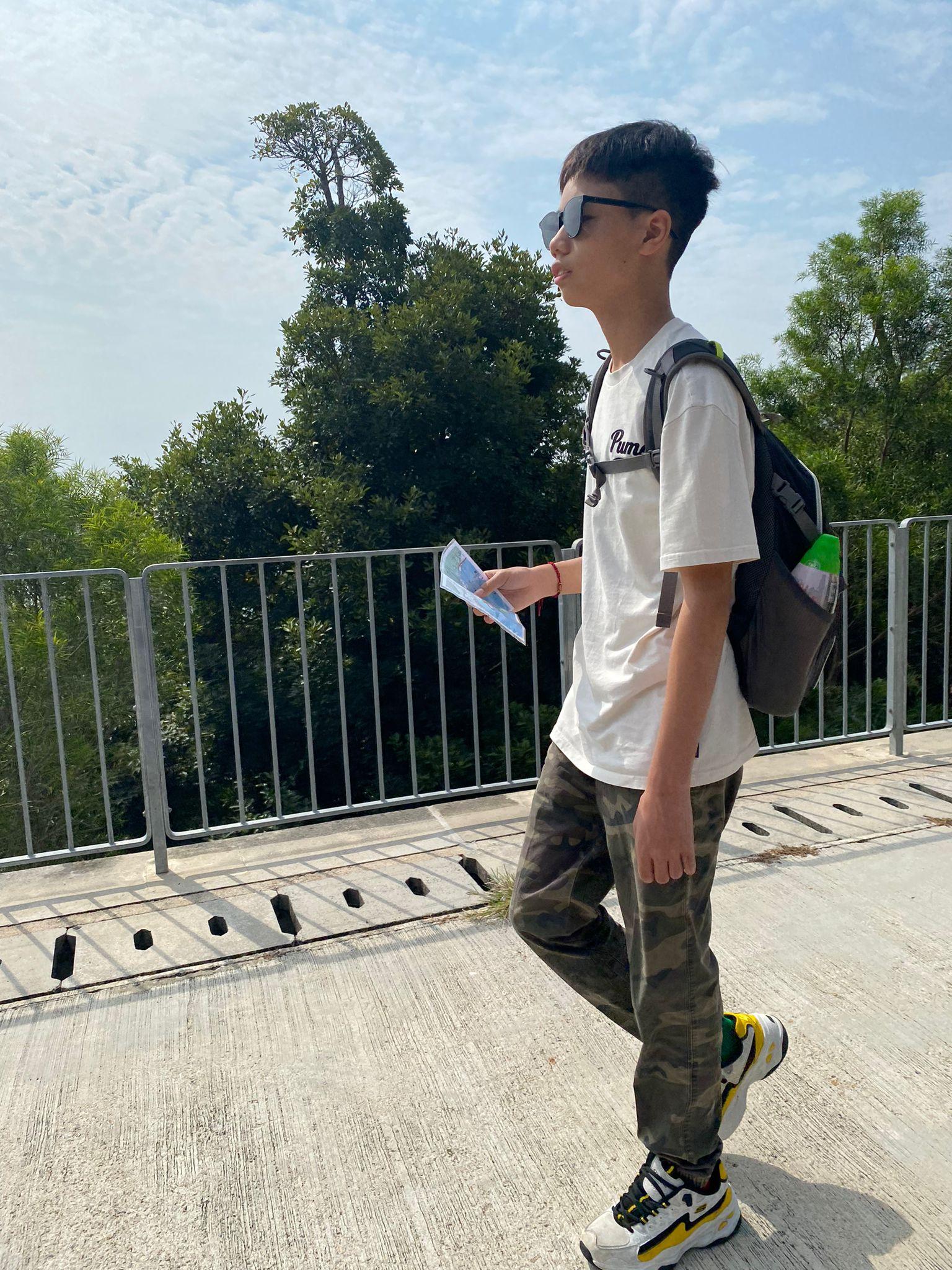 興逸被老師同學稱為「真人Google Map」。(學校提供照片)