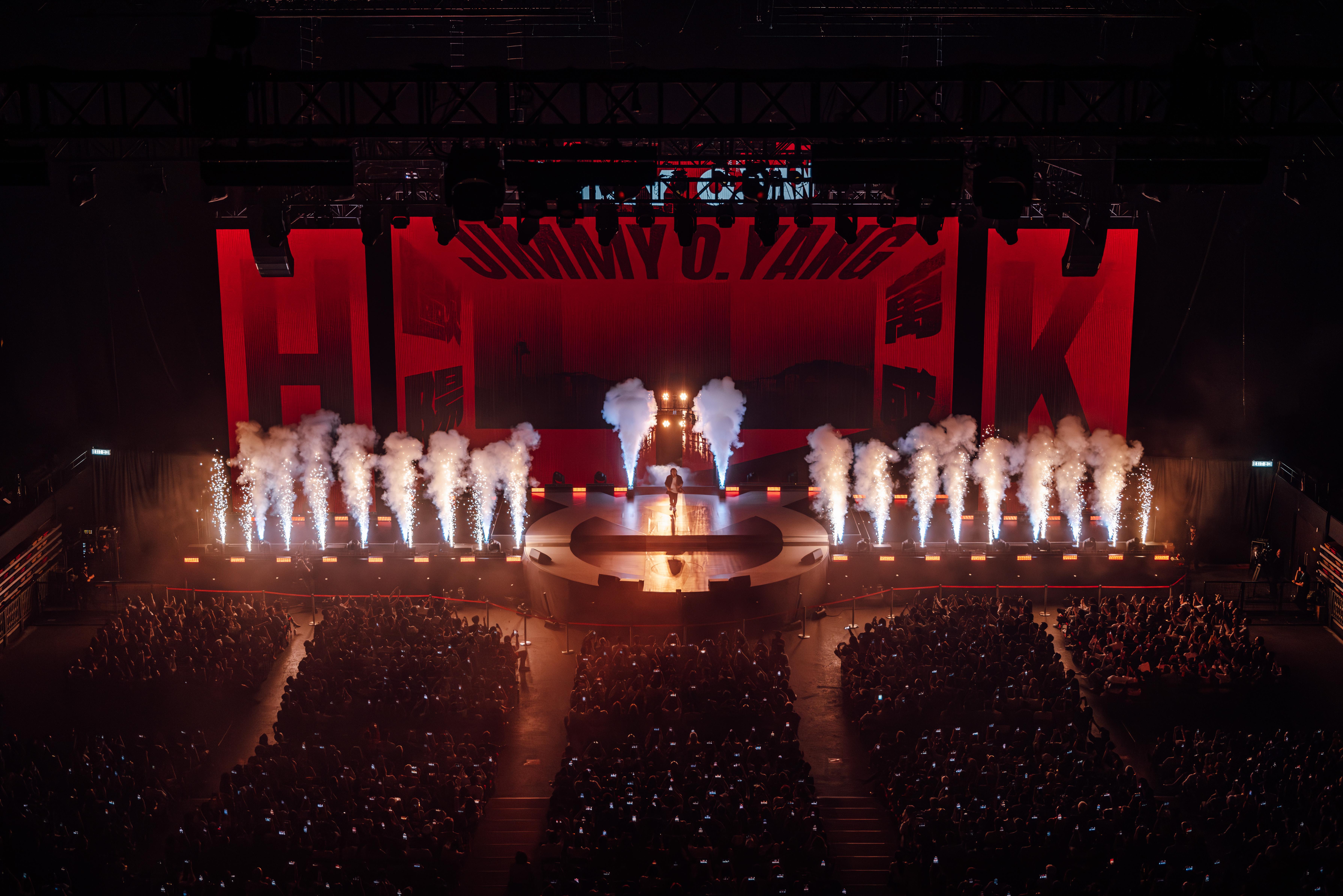 Jimmy O. Yang為五場紅館Show加入大量本土元素,使香港人睇得更加親切。