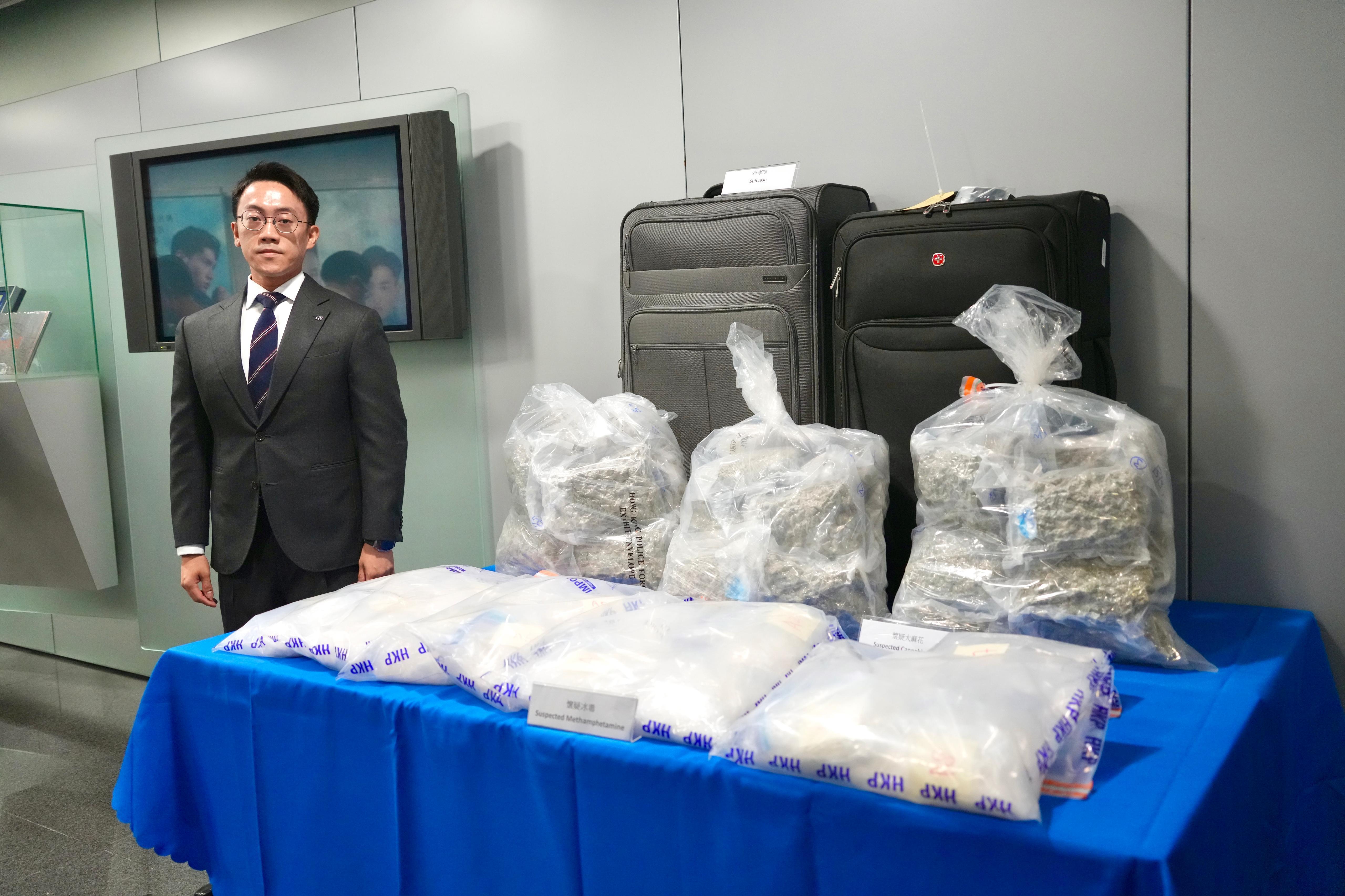 警方在涉案女子的行李中檢獲逾31公斤毒品。