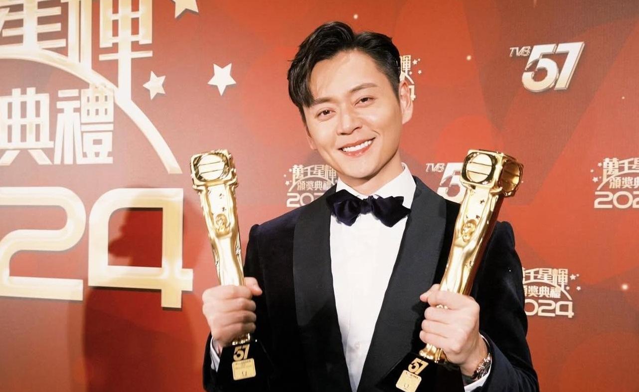 張振朗憑《反黑英雄》獲得「最佳男主角」和「馬來西亞最喜愛TVB男主角」成為雙料視帝。