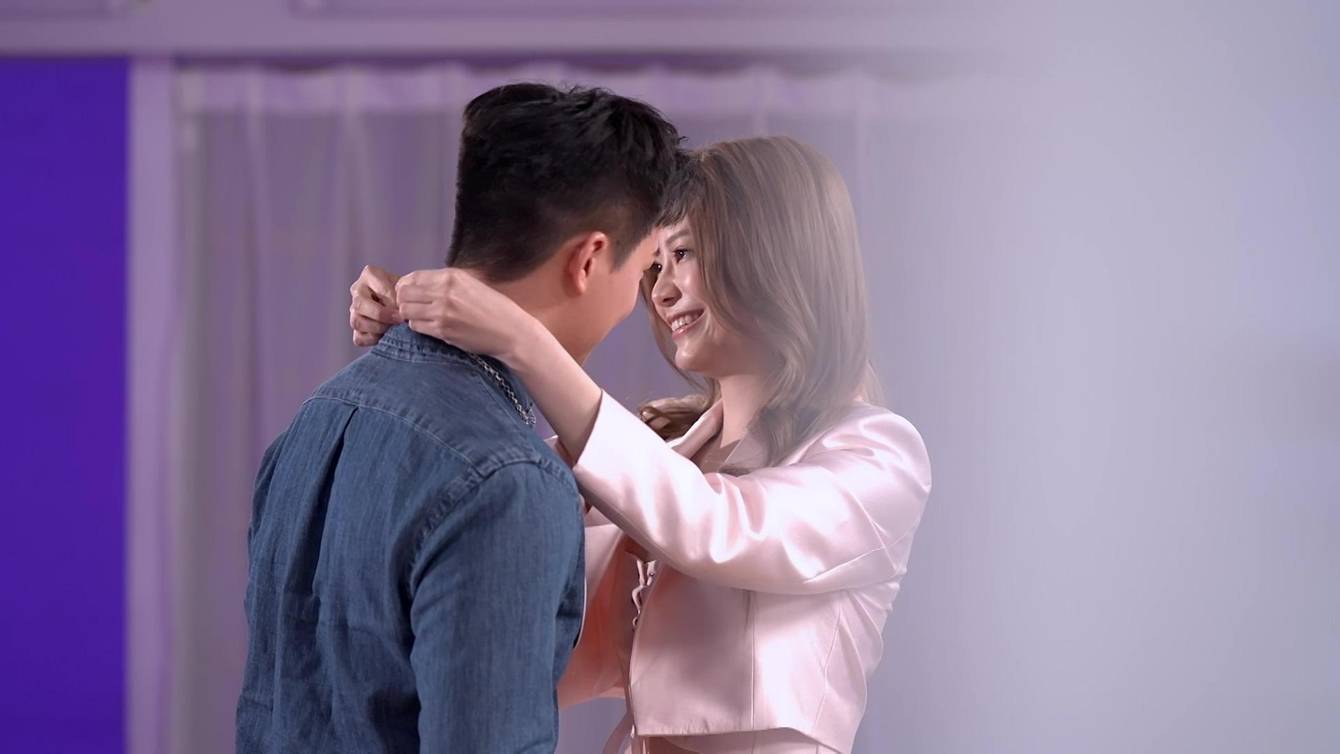 曾展望與葉蒨文在節目上配對成功。