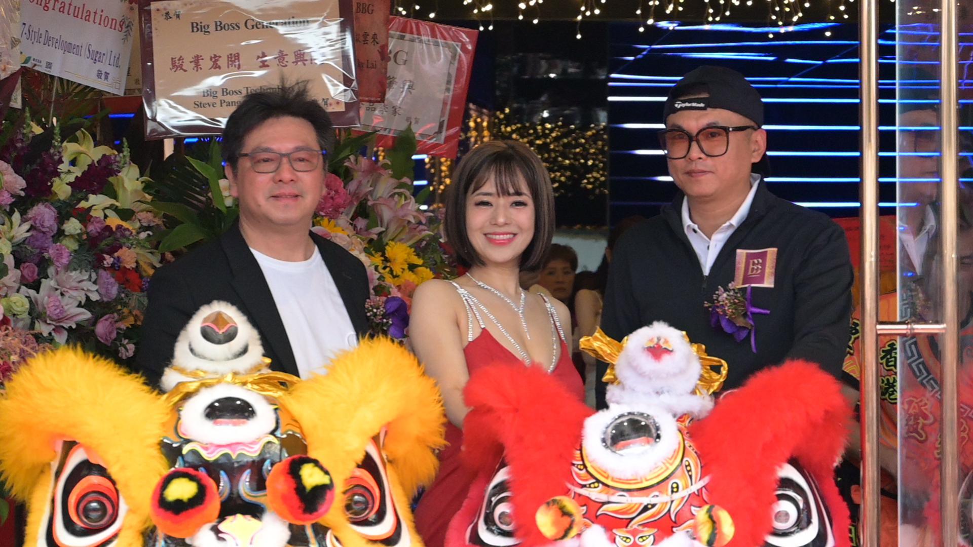 蒼井空為醒獅點晴。 (娛樂組攝)