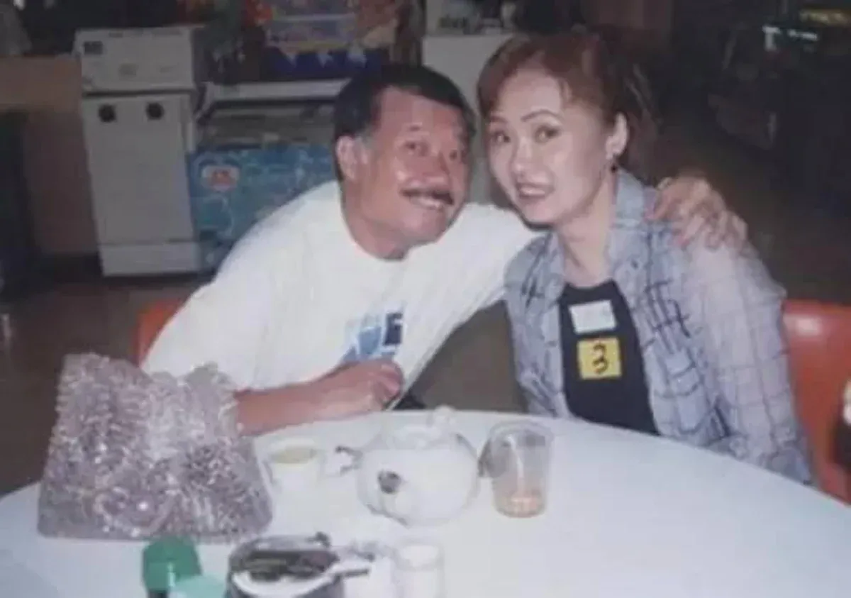 雪妮與唐佳非常恩愛。