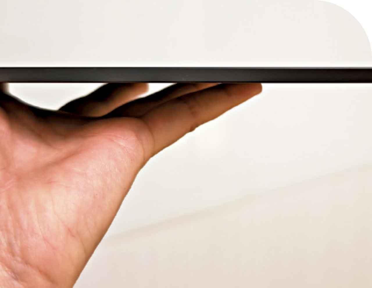 5.1mm厚相當輕巧