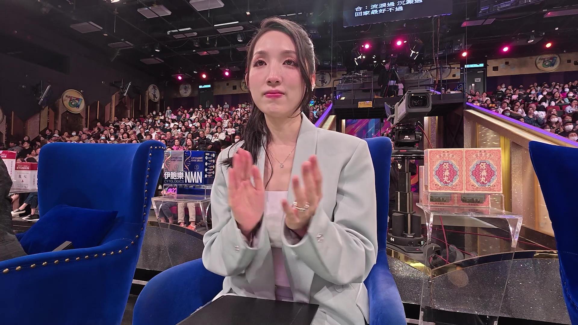 海兒看完《中聲3》生演出,即時熱淚盈眶。