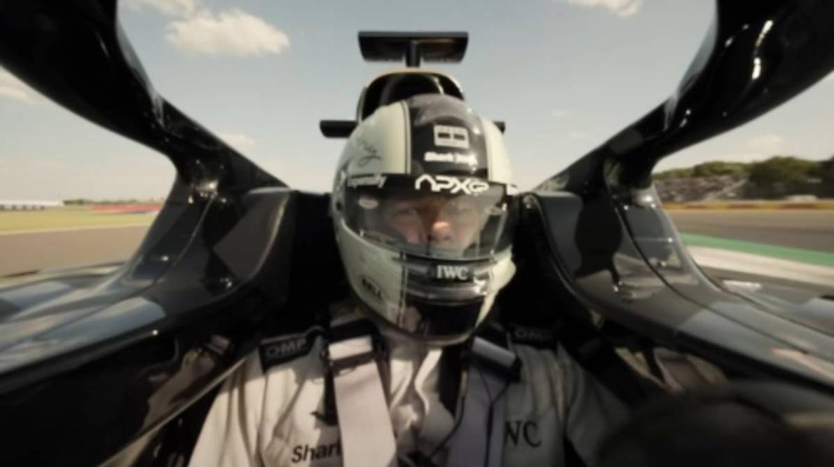 由《壯志凌雲:獨行俠》團隊打造《F1電影》,由IMAX拍攝而成。係咪好有《壯》片感覺。