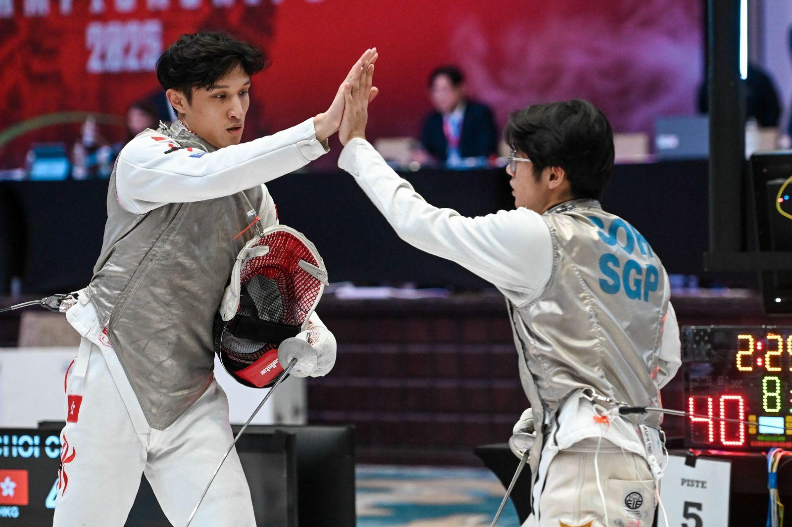 蔡俊彥(左)。(中國香港劍擊總會)