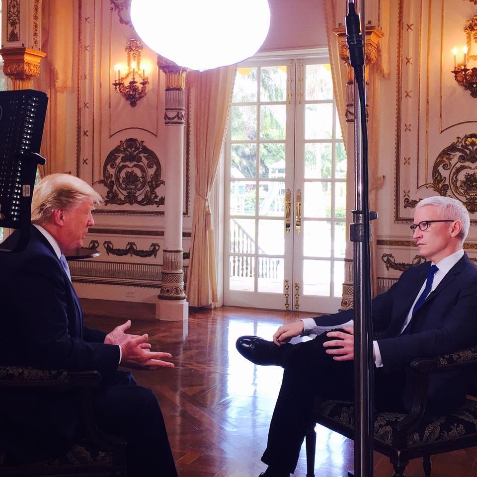 Anderson Cooper曾採訪過特朗著等名人。