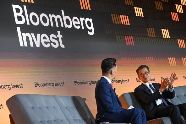 陳茂波指,穩定幣不僅能突破傳統支付的時空限制,作為交易媒介,更可憑藉其可編程特性,開發多元化創新方案,使金融服務流程自動化和智慧化。(陳茂波網誌圖)