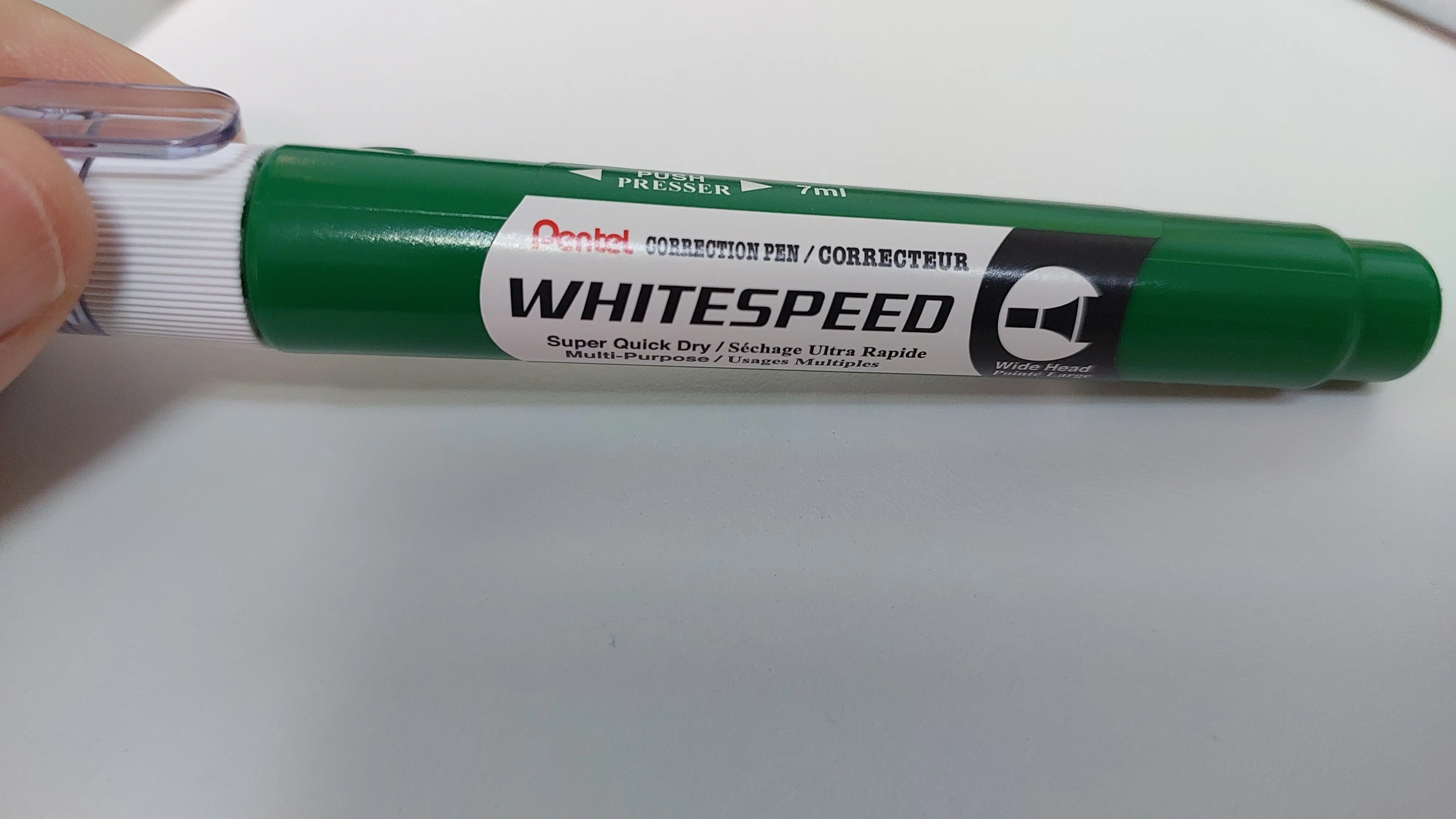 生活冷知識|藍色/紅色塗改液有咩分別? 原來仲有綠色版本 文具製造商親解用法大不同