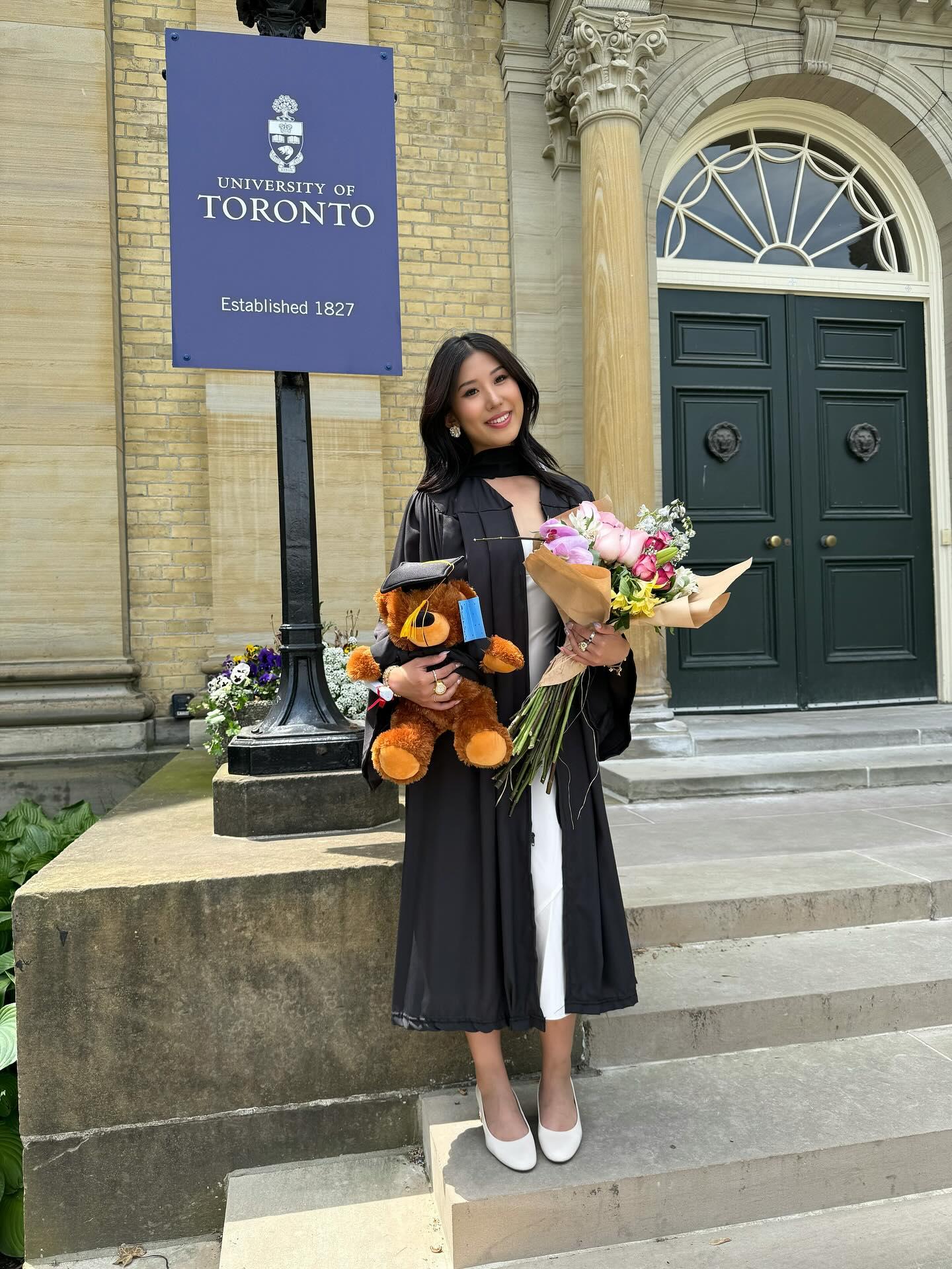 Natalie多年的努力沒有白費,獲媽咪引以為榮。