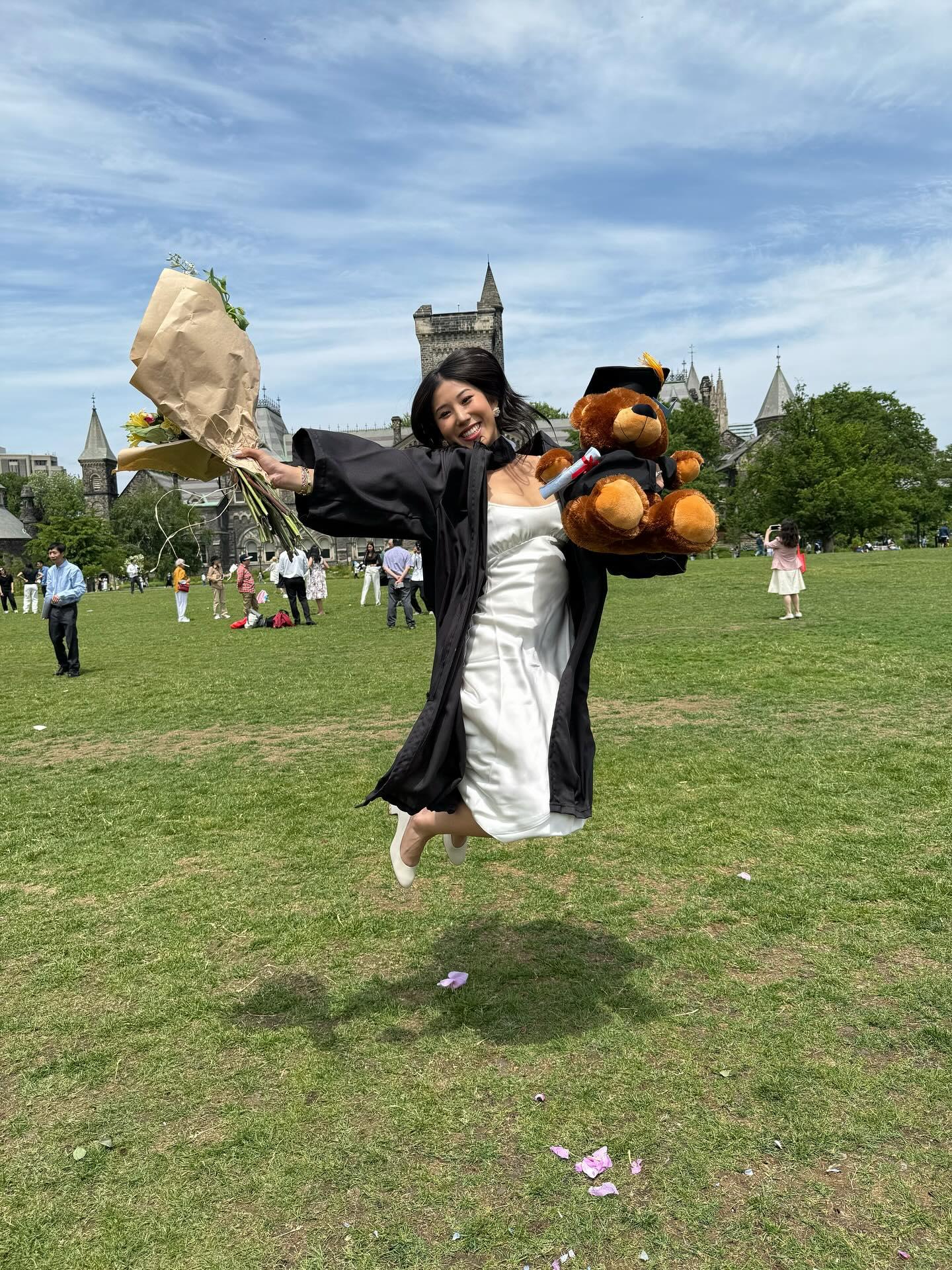 21歲的Natalie不僅多才多藝,還在多倫多大學高等榮譽畢業。